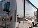 2015 Thor Motor Coach Hurricane Photo #4