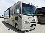 2015 Thor Motor Coach Hurricane Photo #3
