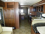2015 Thor Motor Coach Hurricane Photo #7