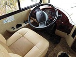2015 Thor Motor Coach Hurricane Photo #16