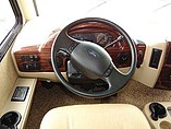 2015 Thor Motor Coach Hurricane Photo #17