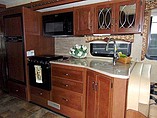 2015 Thor Motor Coach Hurricane Photo #24