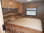 2015 Thor Motor Coach Hurricane Photo #28
