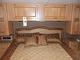 2015 Thor Motor Coach Hurricane Photo #29