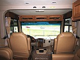 2015 Thor Motor Coach Hurricane Photo #11