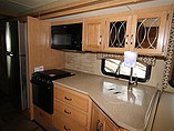 2016 Thor Motor Coach Hurricane Photo #5
