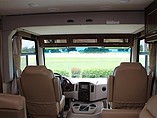 2016 Thor Motor Coach Hurricane Photo #2