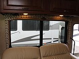 2016 Thor Motor Coach Hurricane Photo #5