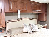 2016 Thor Motor Coach Hurricane Photo #11