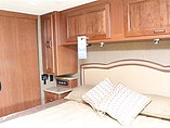 2016 Thor Motor Coach Hurricane Photo #12