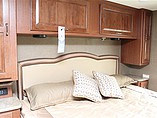 2016 Thor Motor Coach Hurricane Photo #15