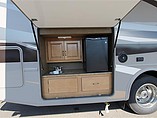 2016 Thor Motor Coach Hurricane Photo #10