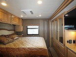 2016 Thor Motor Coach Hurricane Photo #13