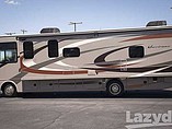 2016 Thor Motor Coach Hurricane Photo #5