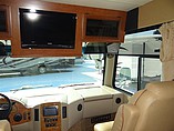 2014 Thor Motor Coach Hurricane Photo #5