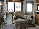2003 Thor Motor Coach Hurricane Photo #9