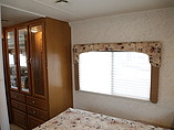 2003 Thor Motor Coach Hurricane Photo #17