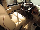 2014 Thor Motor Coach Hurricane Photo #10