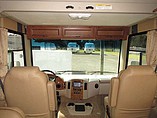 2014 Thor Motor Coach Hurricane Photo #11