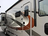 2015 Thor Motor Coach Hurricane Photo #3