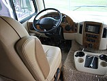 2015 Thor Motor Coach Hurricane Photo #6