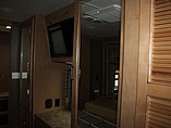 2015 Thor Motor Coach Hurricane Photo #21