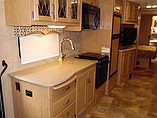 2015 Thor Motor Coach Hurricane Photo #13