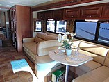 2015 Thor Motor Coach Hurricane Photo #13