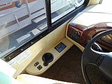 2015 Thor Motor Coach Hurricane Photo #19