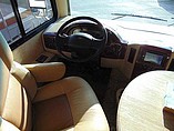 2015 Thor Motor Coach Hurricane Photo #20