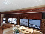 2015 Thor Motor Coach Hurricane Photo #30