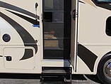 2015 Thor Motor Coach Hurricane Photo #10