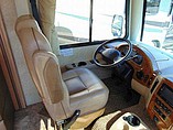 2015 Thor Motor Coach Hurricane Photo #15