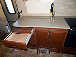 2015 Thor Motor Coach Hurricane Photo #17