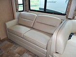2015 Thor Motor Coach Hurricane Photo #15