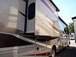 2015 Thor Motor Coach Hurricane Photo #8