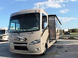2015 Thor Motor Coach Hurricane Photo #2