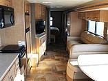 2015 Thor Motor Coach Hurricane Photo #9