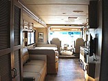2015 Thor Motor Coach Hurricane Photo #10