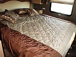 2015 Thor Motor Coach Hurricane Photo #12