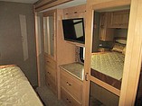 2015 Thor Motor Coach Hurricane Photo #10