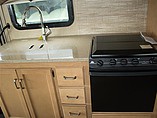 2015 Thor Motor Coach Hurricane Photo #11