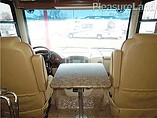 2015 Thor Motor Coach Hurricane Photo #9