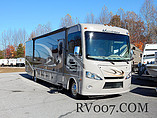 2015 Thor Motor Coach Hurricane Photo #1