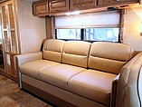 2015 Thor Motor Coach Hurricane Photo #30