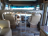 2015 Thor Motor Coach Hurricane Photo #13