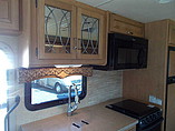 2015 Thor Motor Coach Hurricane Photo #18