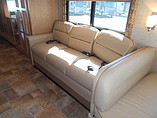 2015 Thor Motor Coach Hurricane Photo #19