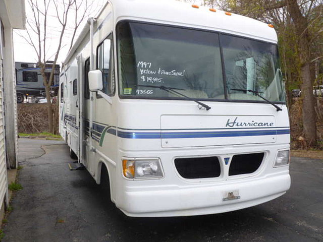 97 Thor Motor Coach Hurricane