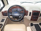 2014 Thor Motor Coach Hurricane Photo #9